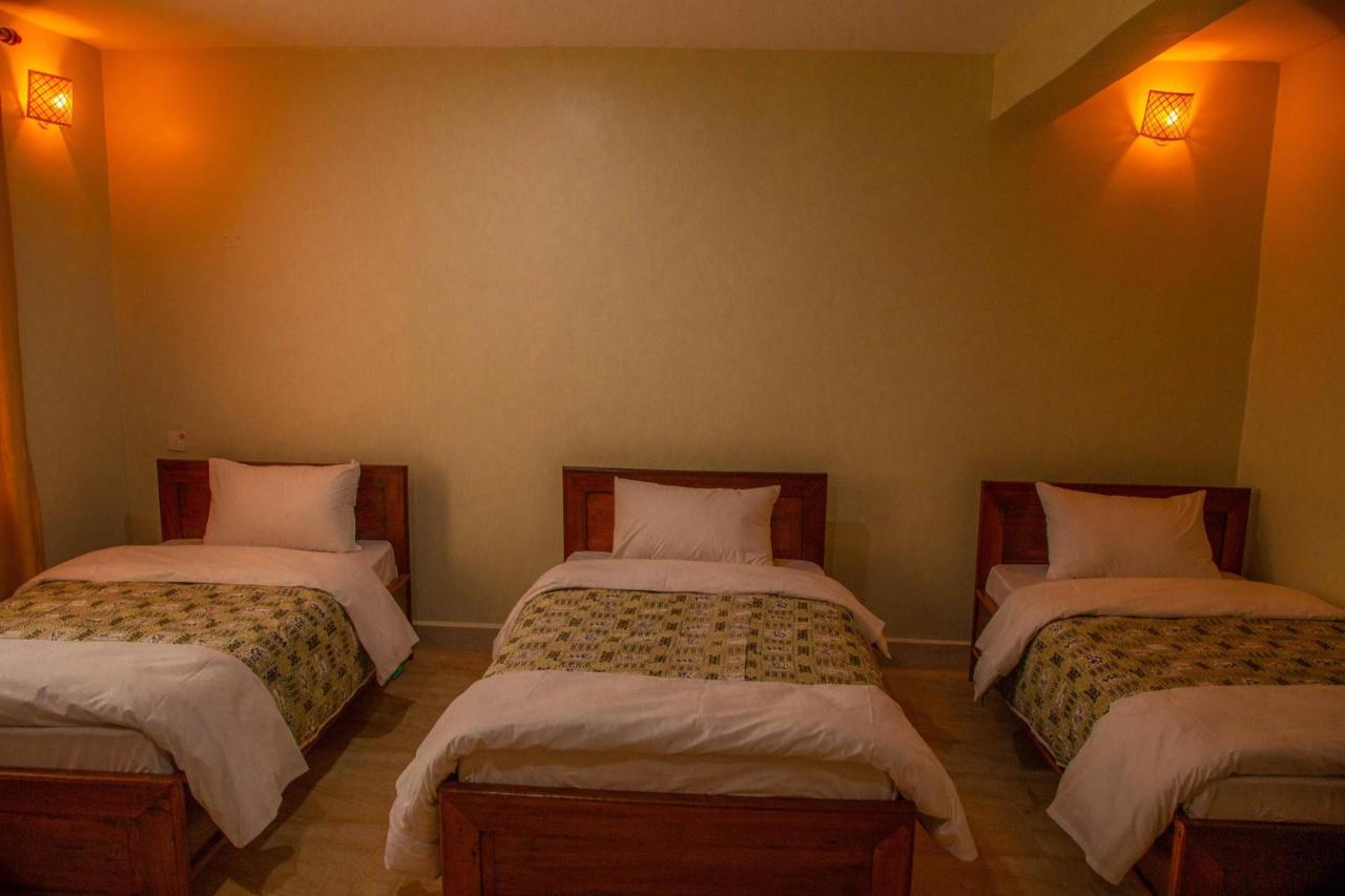 Dual Mountain View Lodge Моши Екстериор снимка