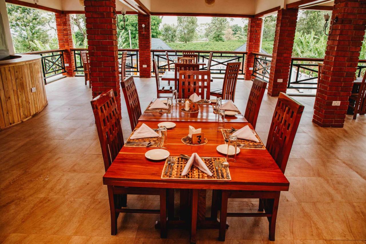 Dual Mountain View Lodge Моши Екстериор снимка